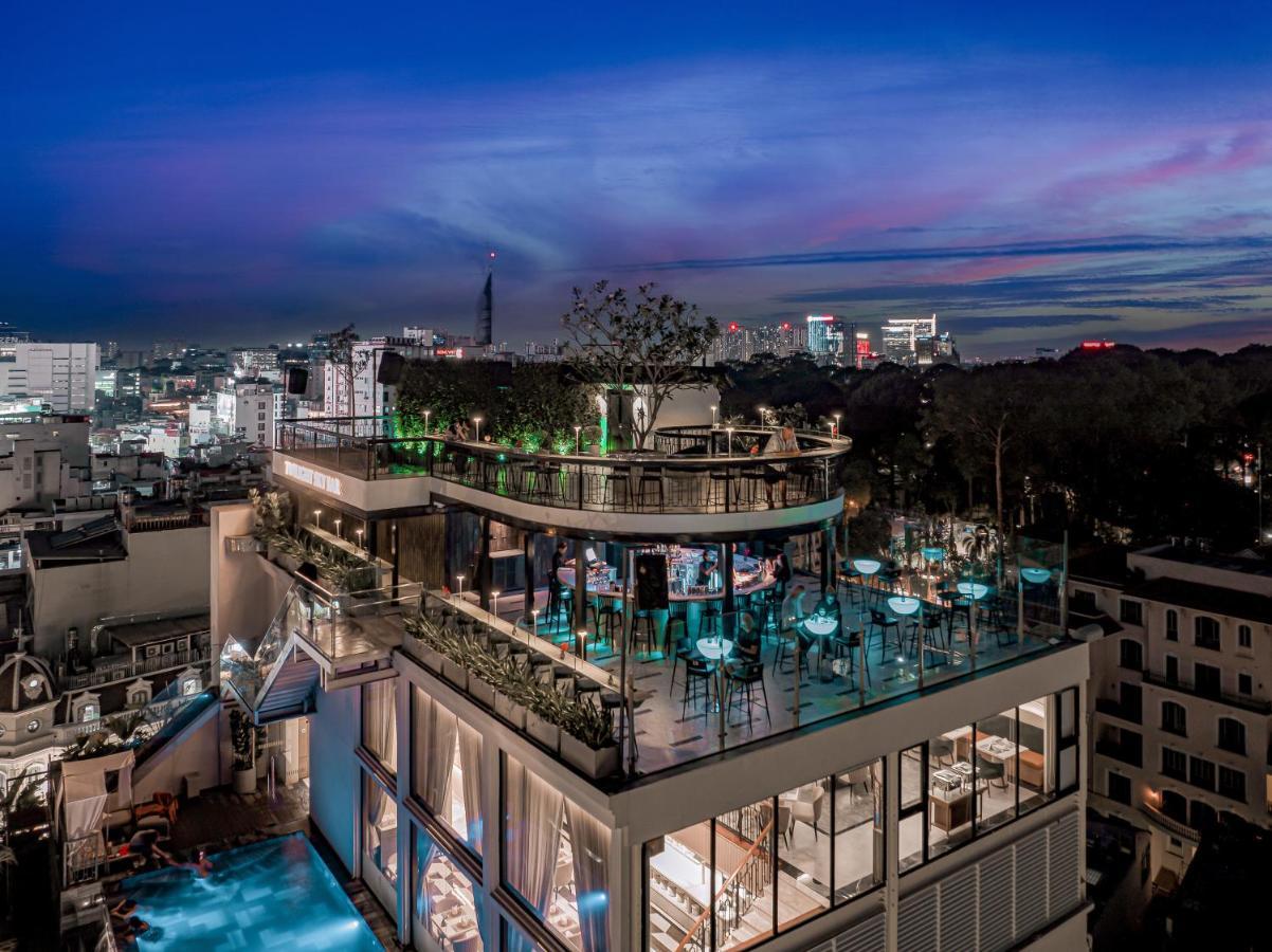 La Siesta Premium Saigon Hotel Ho Şi Min Exterior foto The rooftop bar at the Mandarin Oriental, Paris