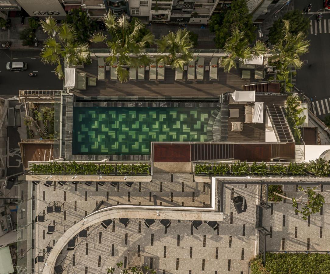 La Siesta Premium Saigon Hotel Ho Şi Min Exterior foto The rooftop pool at The Standard East Village